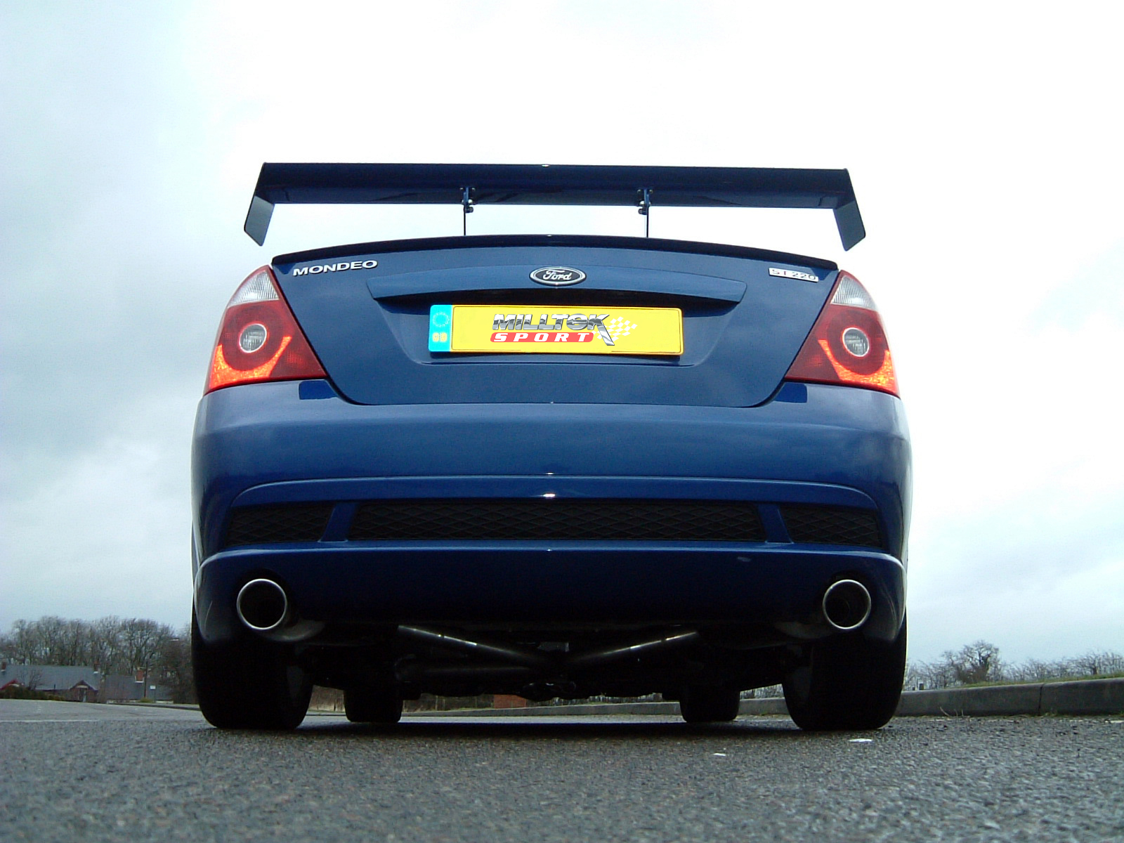 Ford Mondeo 3.0 V6 St220