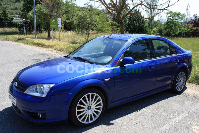 Ford Mondeo 3.0 V6