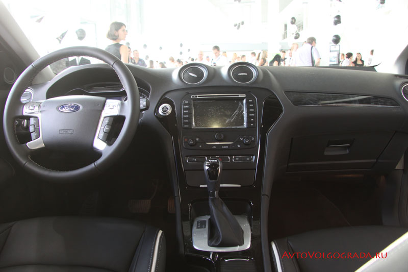 Ford Mondeo Black