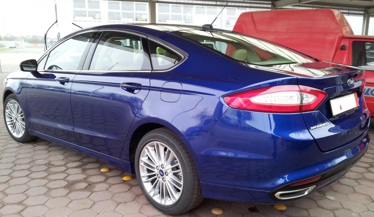 Ford Mondeo Blue