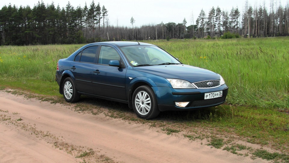 Ford Mondeo Blue