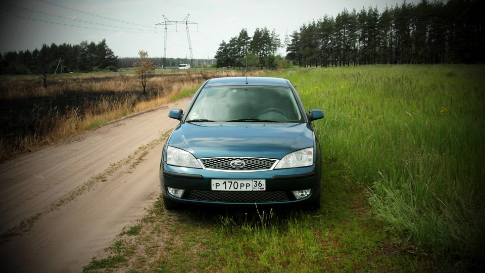 Ford Mondeo Blue