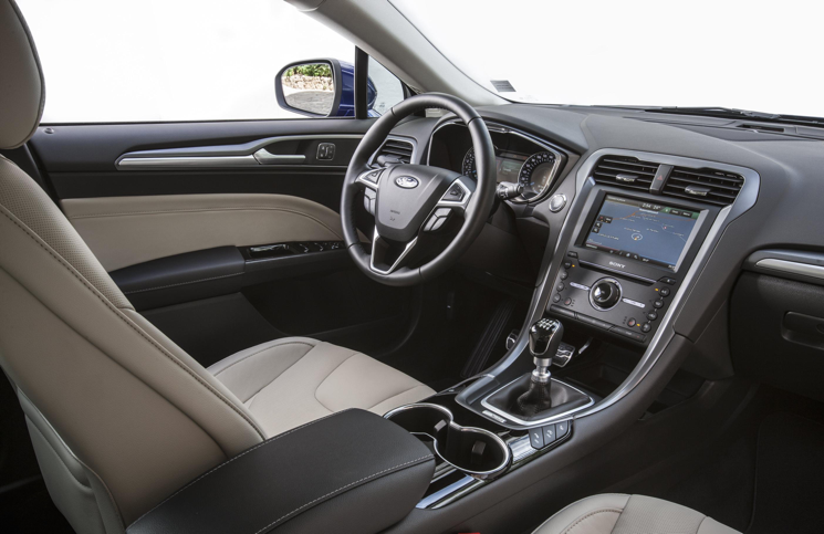 Ford Mondeo Hybrid 2015
