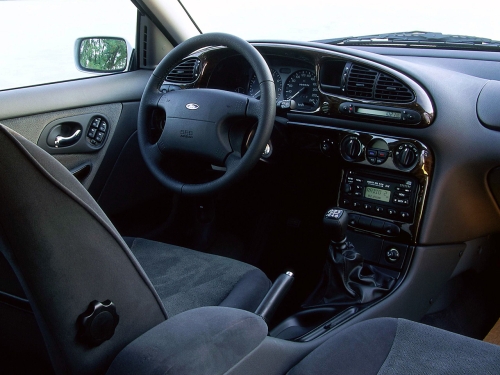 Ford Mondeo I