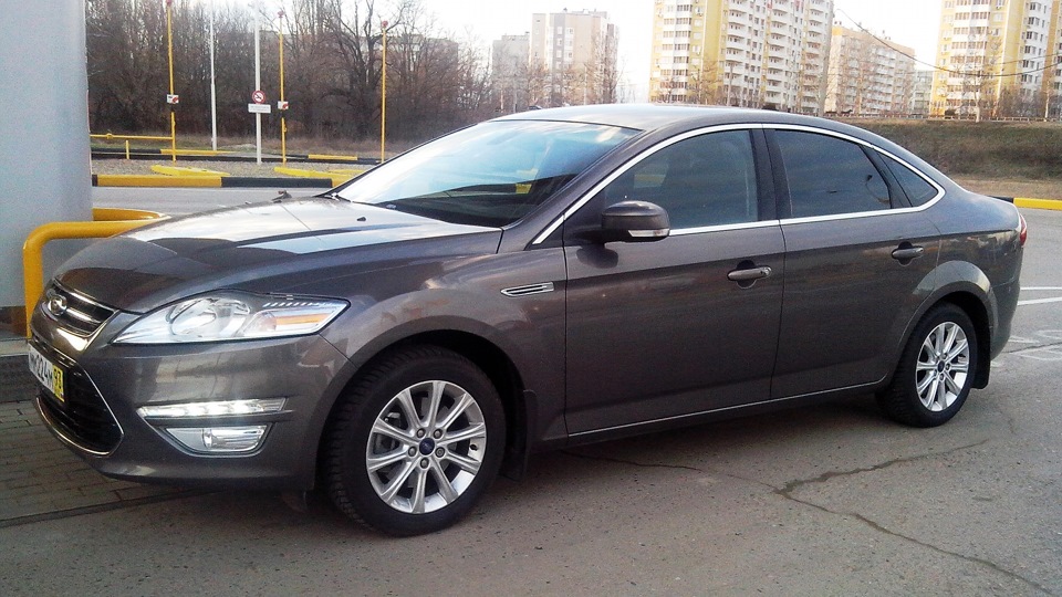 Ford Mondeo Lunar Sky