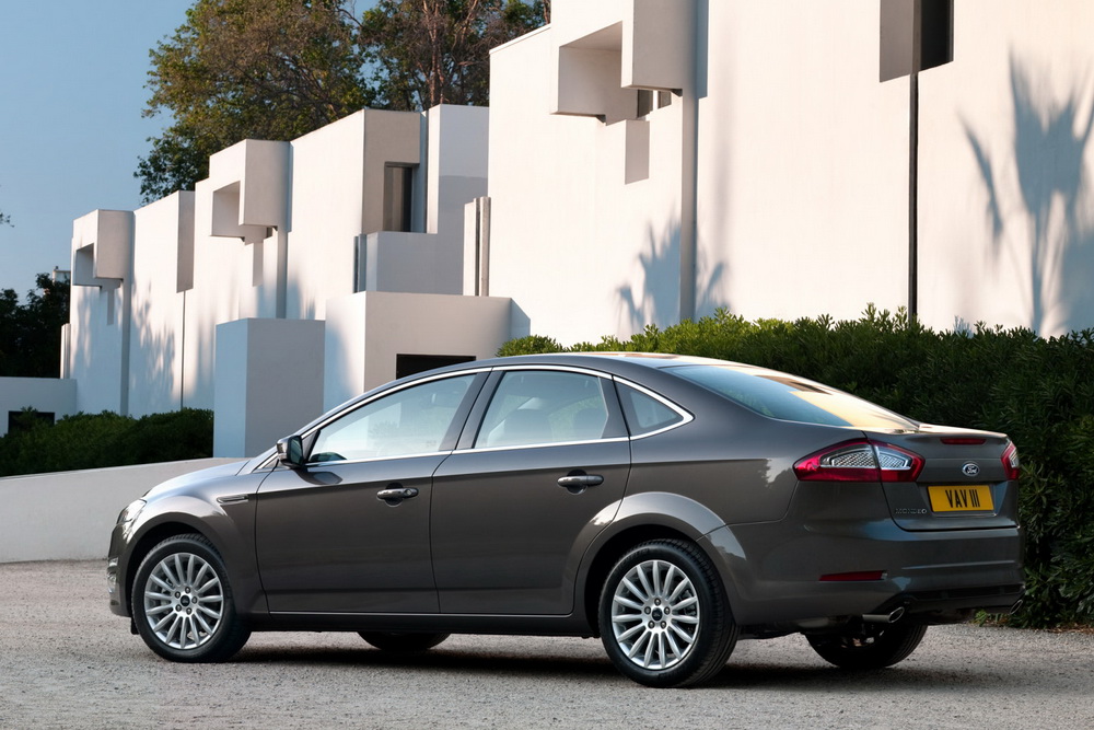 Ford Mondeo Sedan