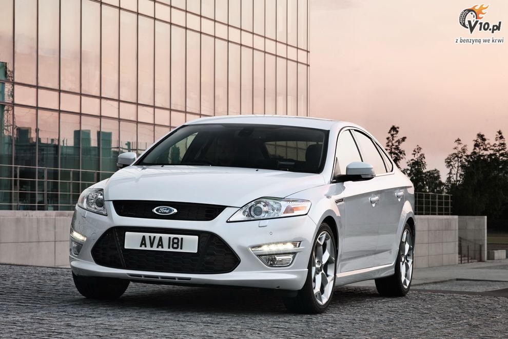 Ford Mondeo Sedan