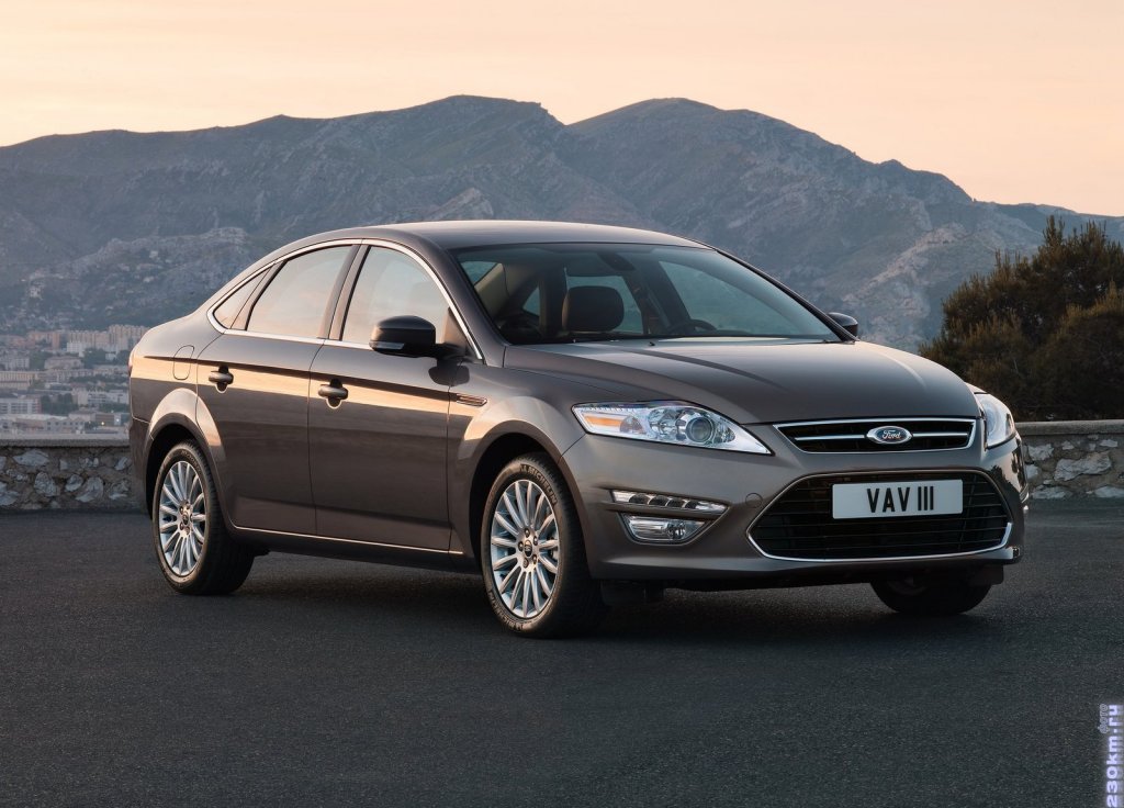 Ford Mondeo Sedan