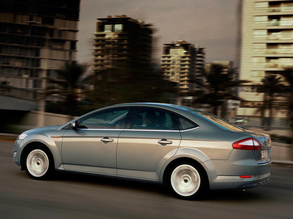 Ford Mondeo Sedan