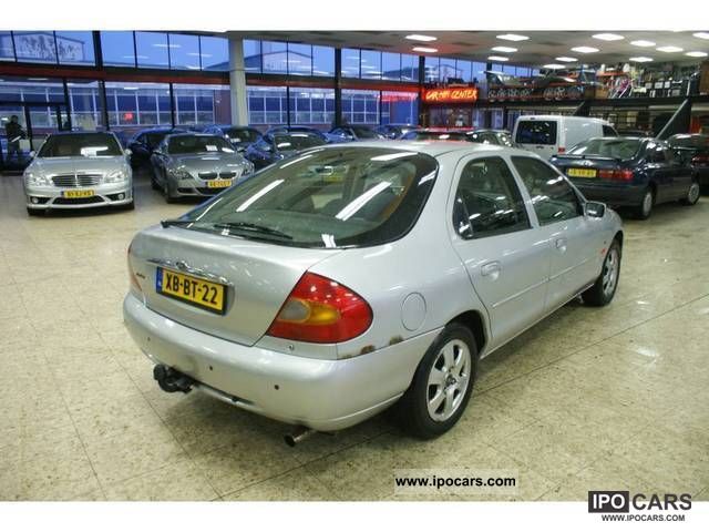 Ford Mondeo V6 Ghia