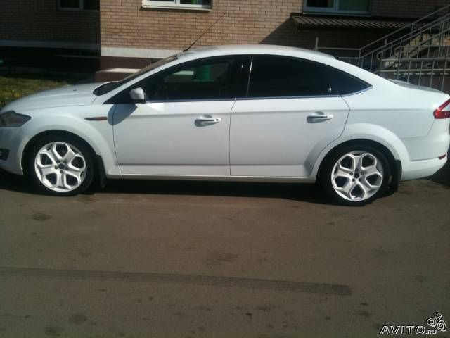 Ford Mondeo White