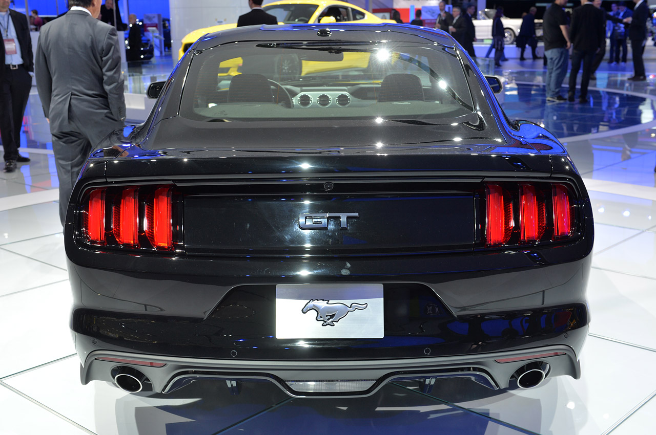 Ford Mustang 2015 Black