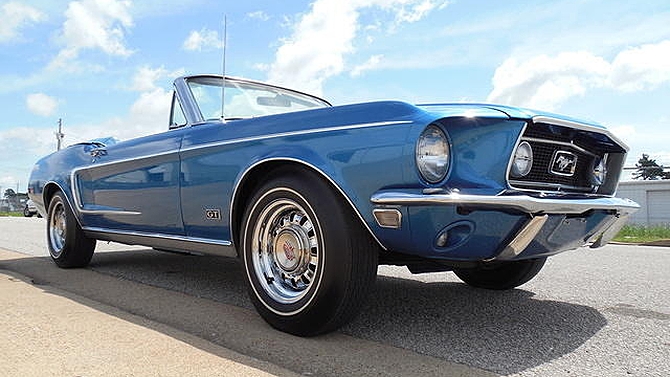 Ford Mustang 390 GT
