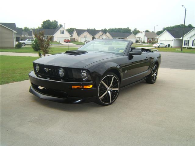 Ford Mustang Black