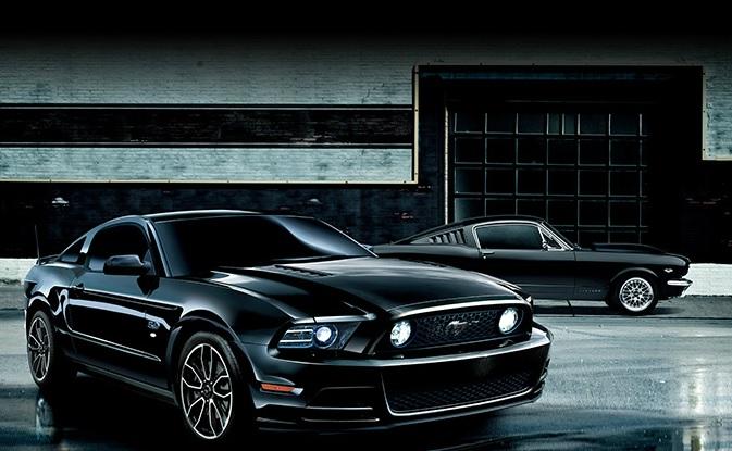Ford Mustang Black
