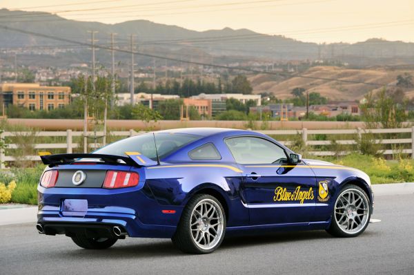 Ford Mustang Blue