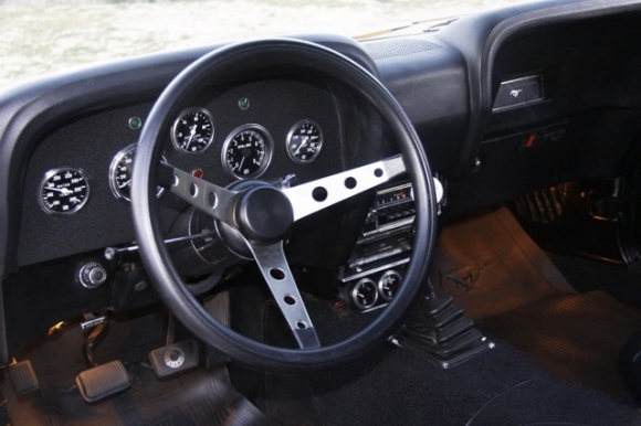 Ford Mustang Boss 302 Laguna Seca