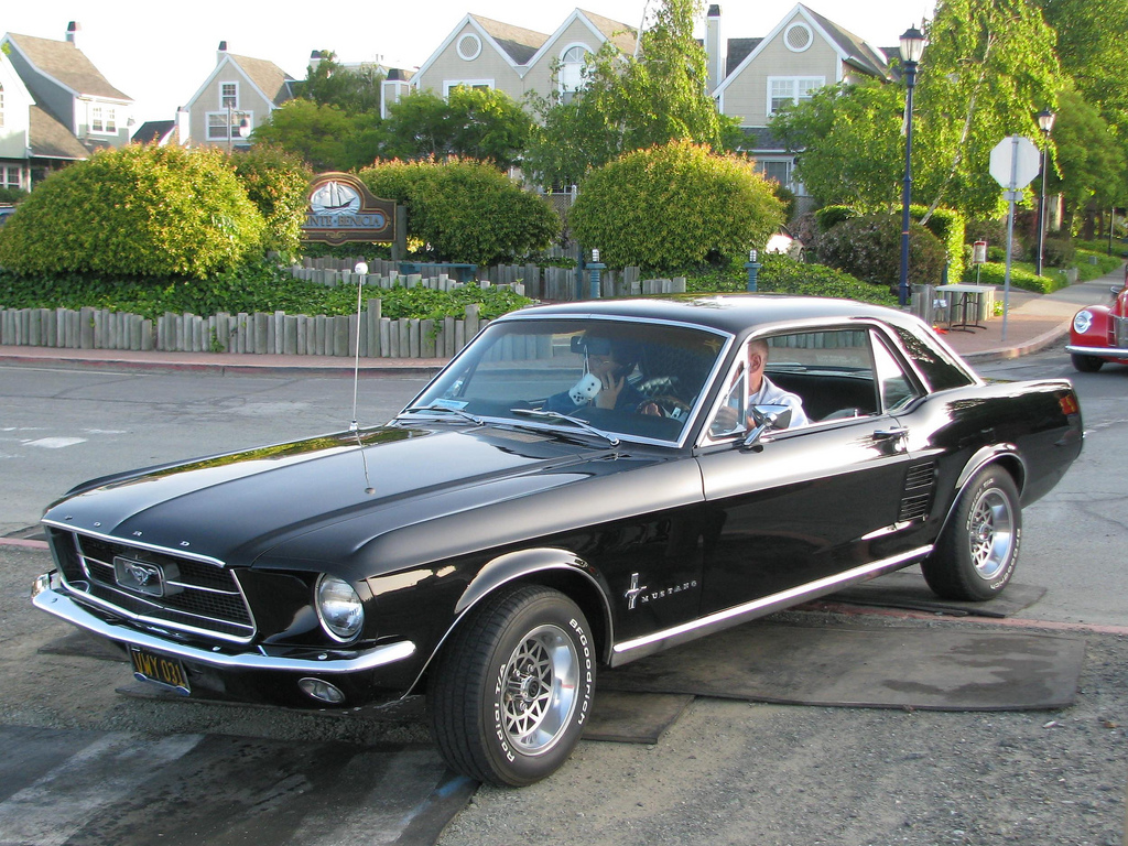 Ford Mustang Coupe