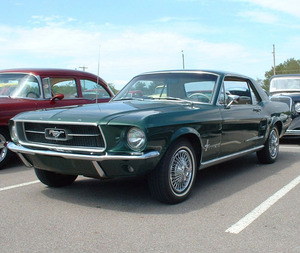 Ford Mustang Coupe
