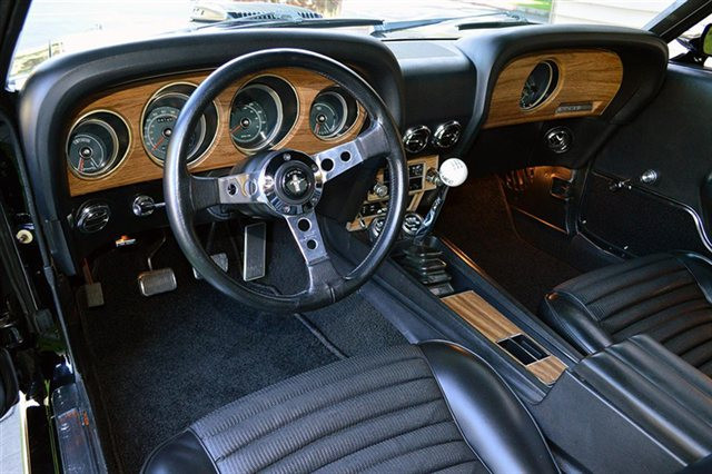 Ford Mustang GT 390