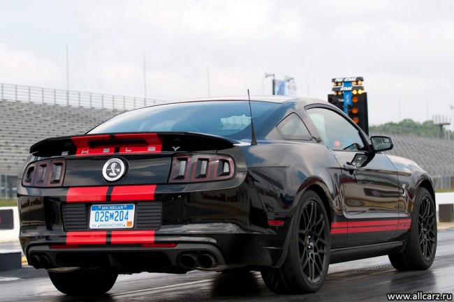 Ford Mustang GT Cobra