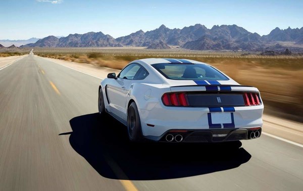 Ford Mustang GT350 2015