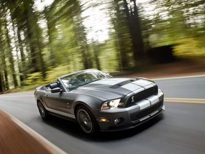 Ford Mustang V-8