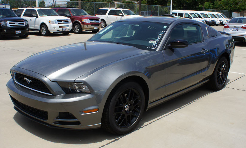 Ford Mustang V6 2014