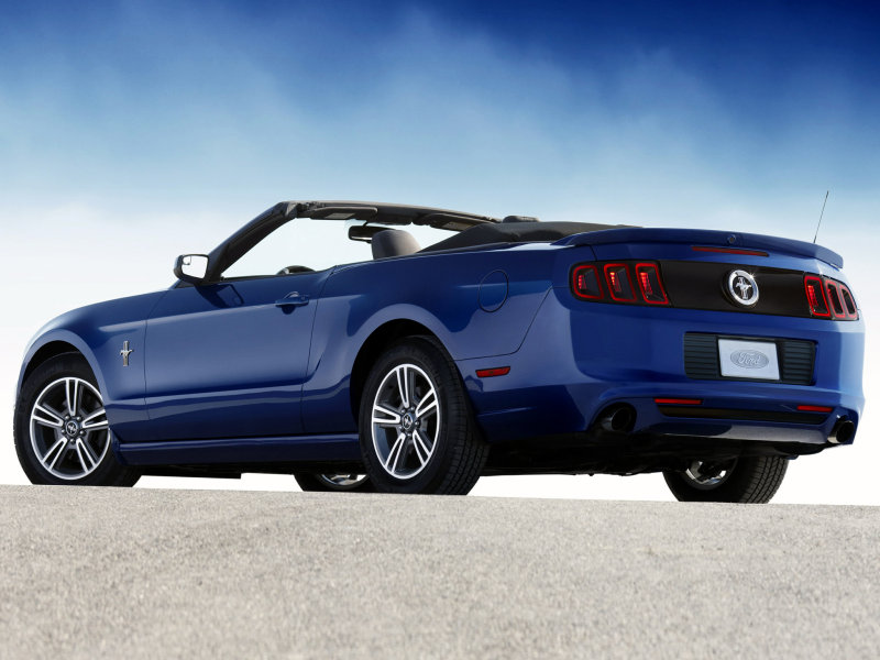 Ford Mustang V6 Convertible