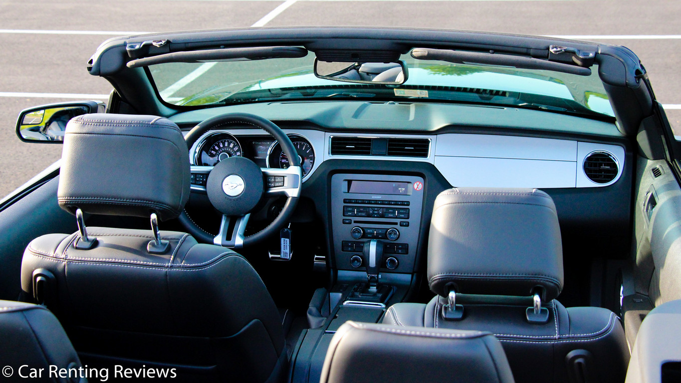 Ford Mustang V6 Premium Convertible
