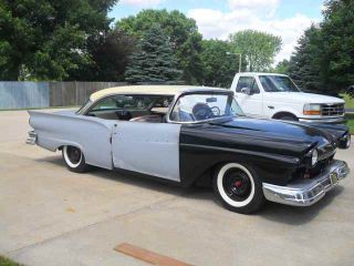 Ford Ranchero Custom