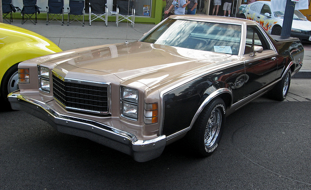 Ford Ranchero V8