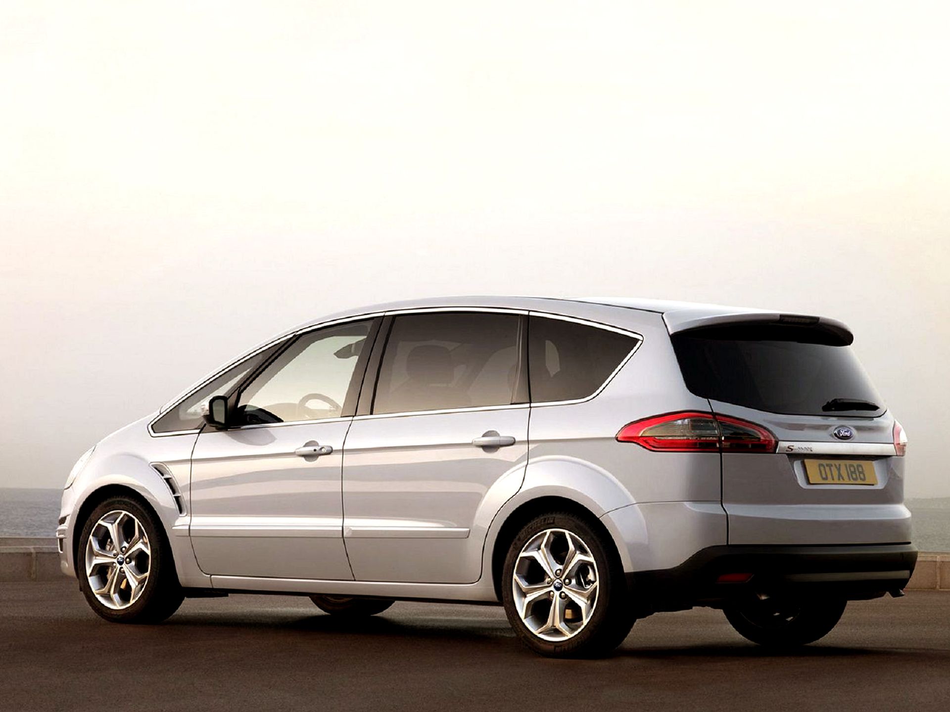 Ford S-Max 2011