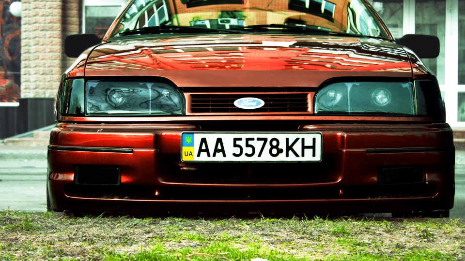 Ford Sierra Red