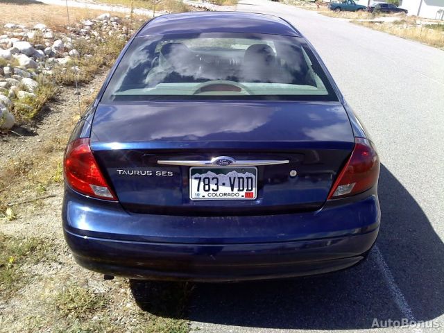 Ford Taurus 2000
