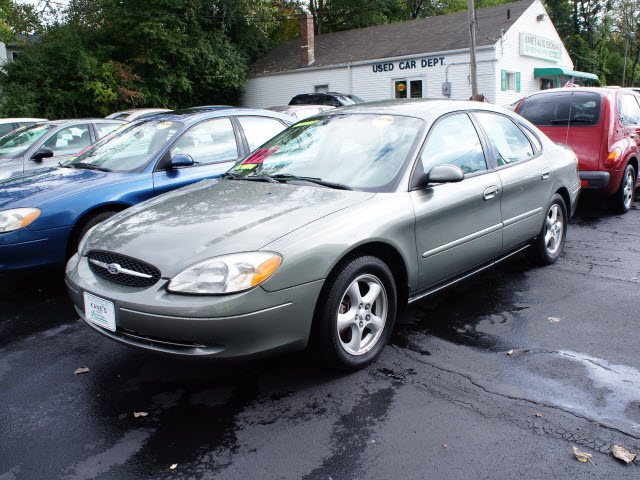 Ford Taurus 2002