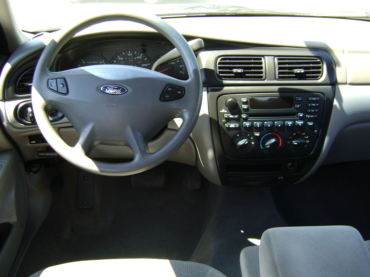 Ford Taurus 2002