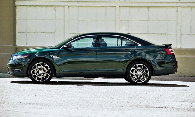 Ford Taurus 2015