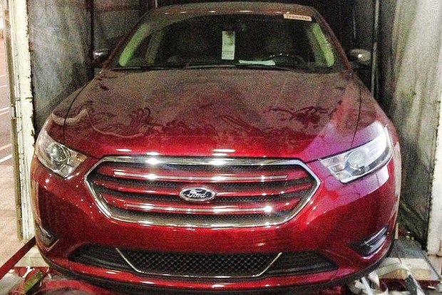 Ford Taurus 2016