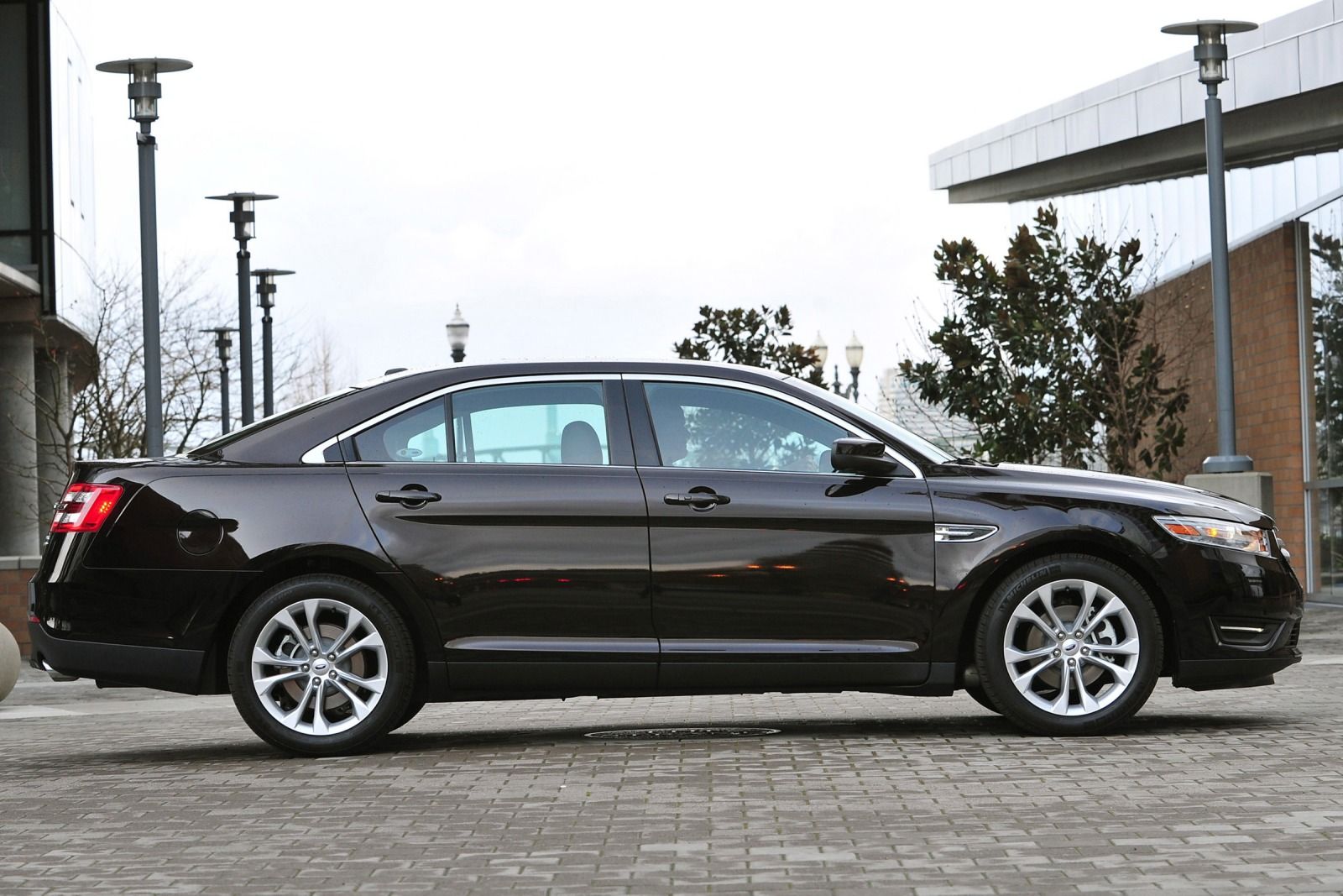 Ford Taurus 4 Cylinder