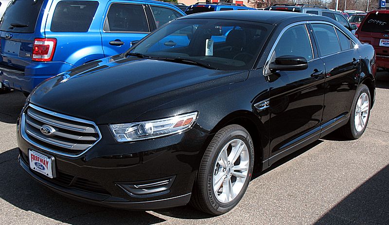 Ford Taurus Black