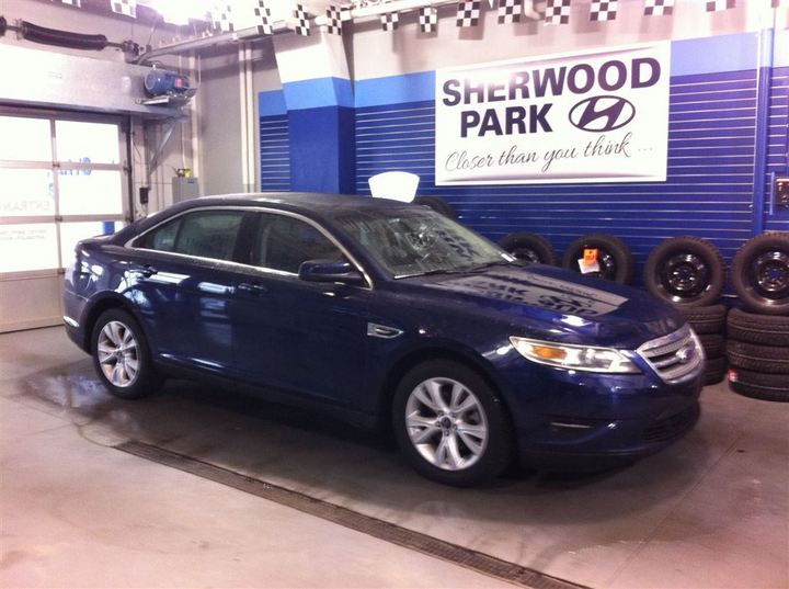 Ford Taurus Blue