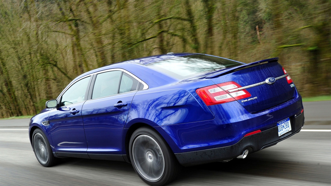 Ford Taurus Blue
