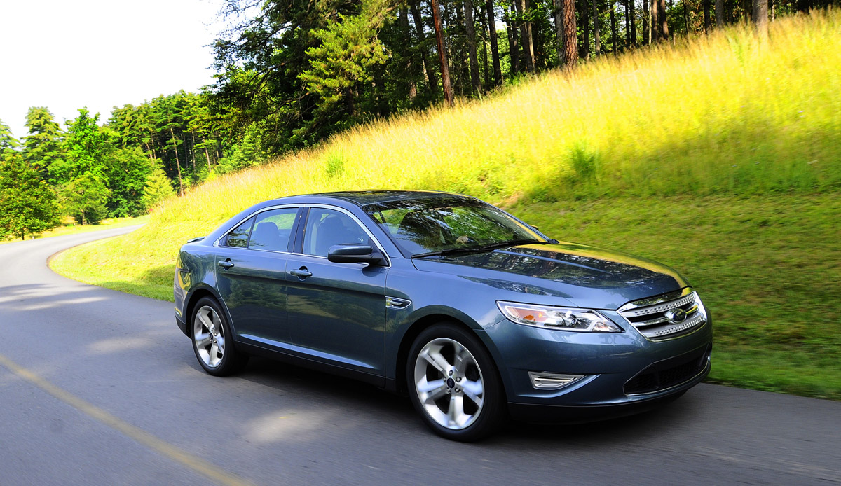 Ford Taurus Blue
