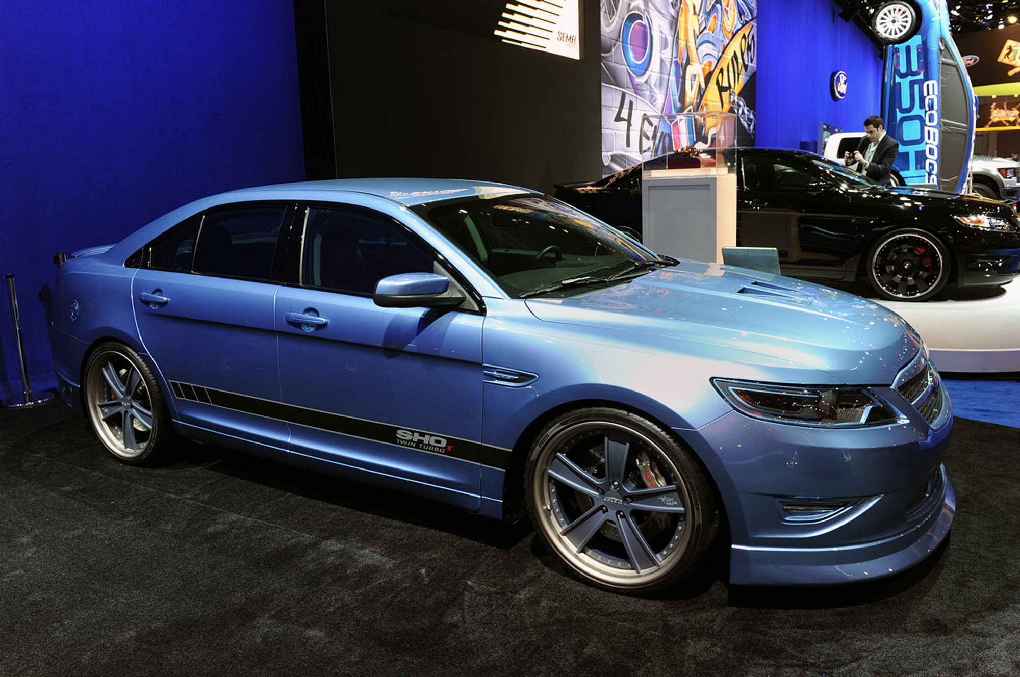 Ford Taurus Custom