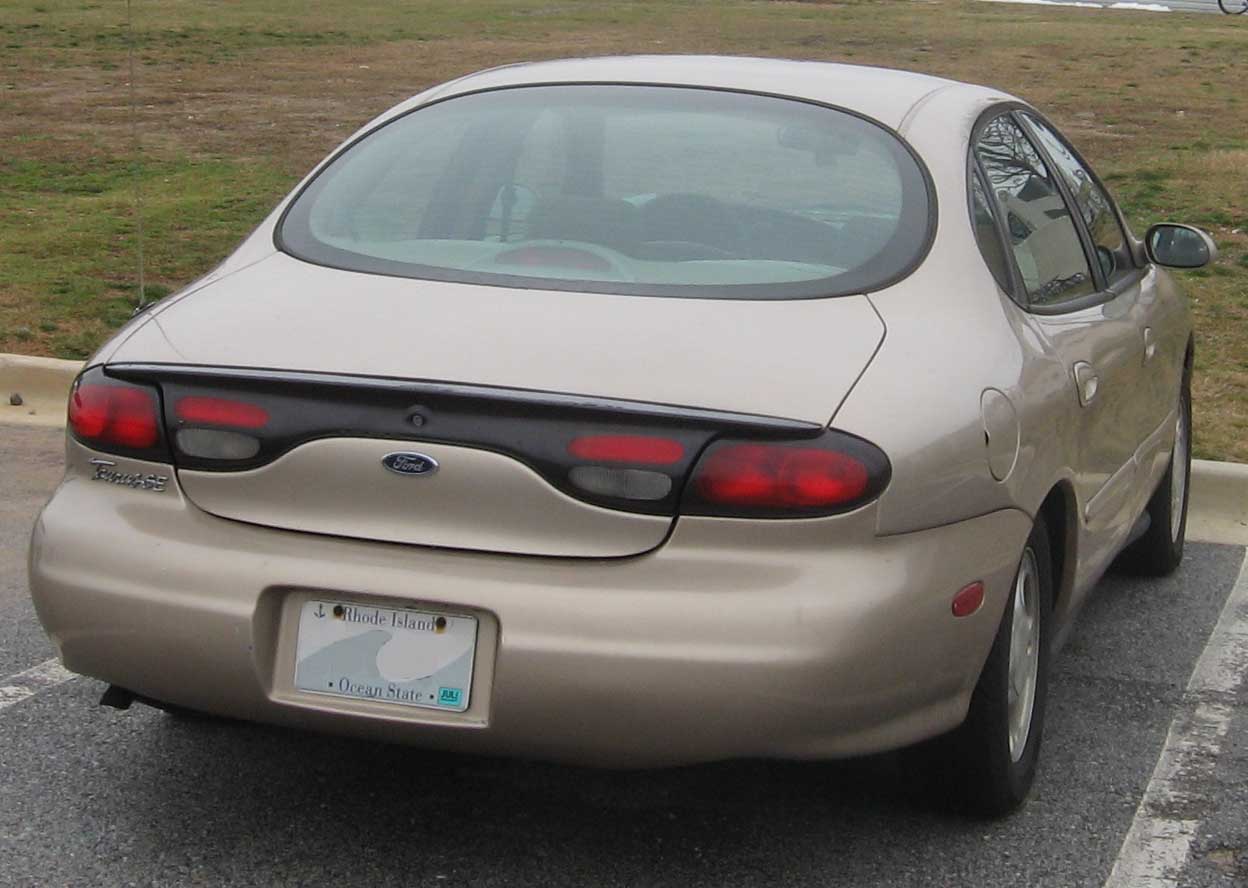 Ford Taurus Ghia