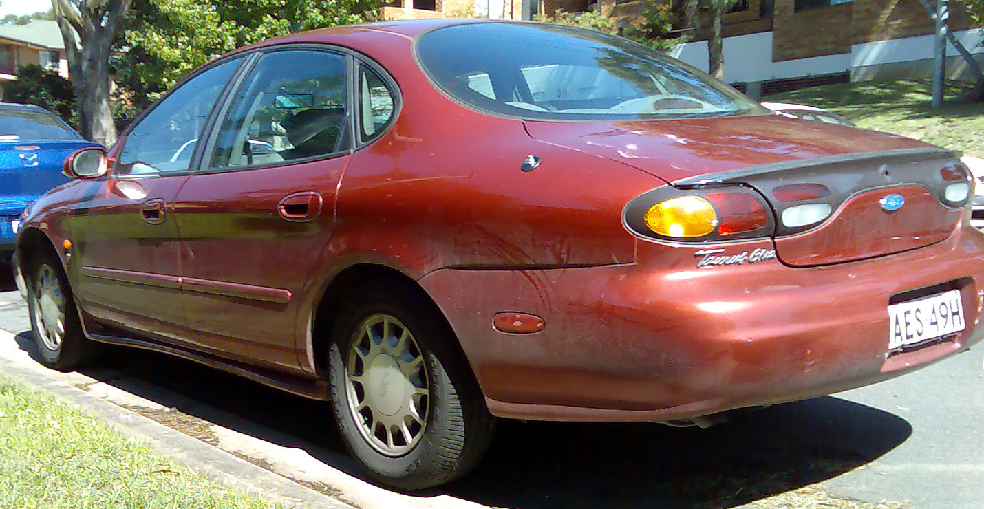 Ford Taurus Ghia