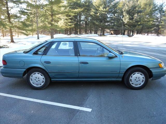 Ford Taurus Gl