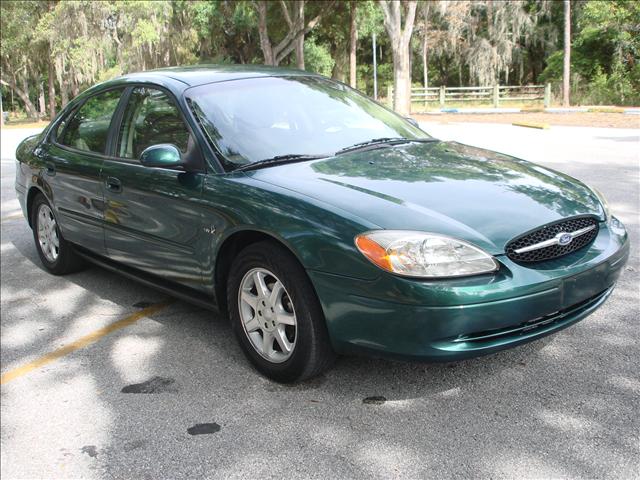 Ford Taurus Green