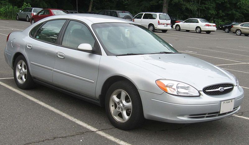 Ford Taurus Se